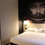 Ibis Centre Gare Nord Otel