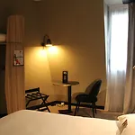 Ibis Centre Gare Nord Otel 3*