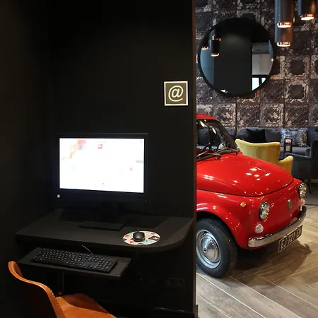 Ibis Centre Gare Nord Hotel 3*