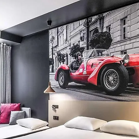 Ibis Centre Gare Nord Hotel 3*