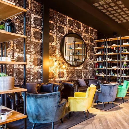 Ibis Centre Gare Nord Hotel 3*